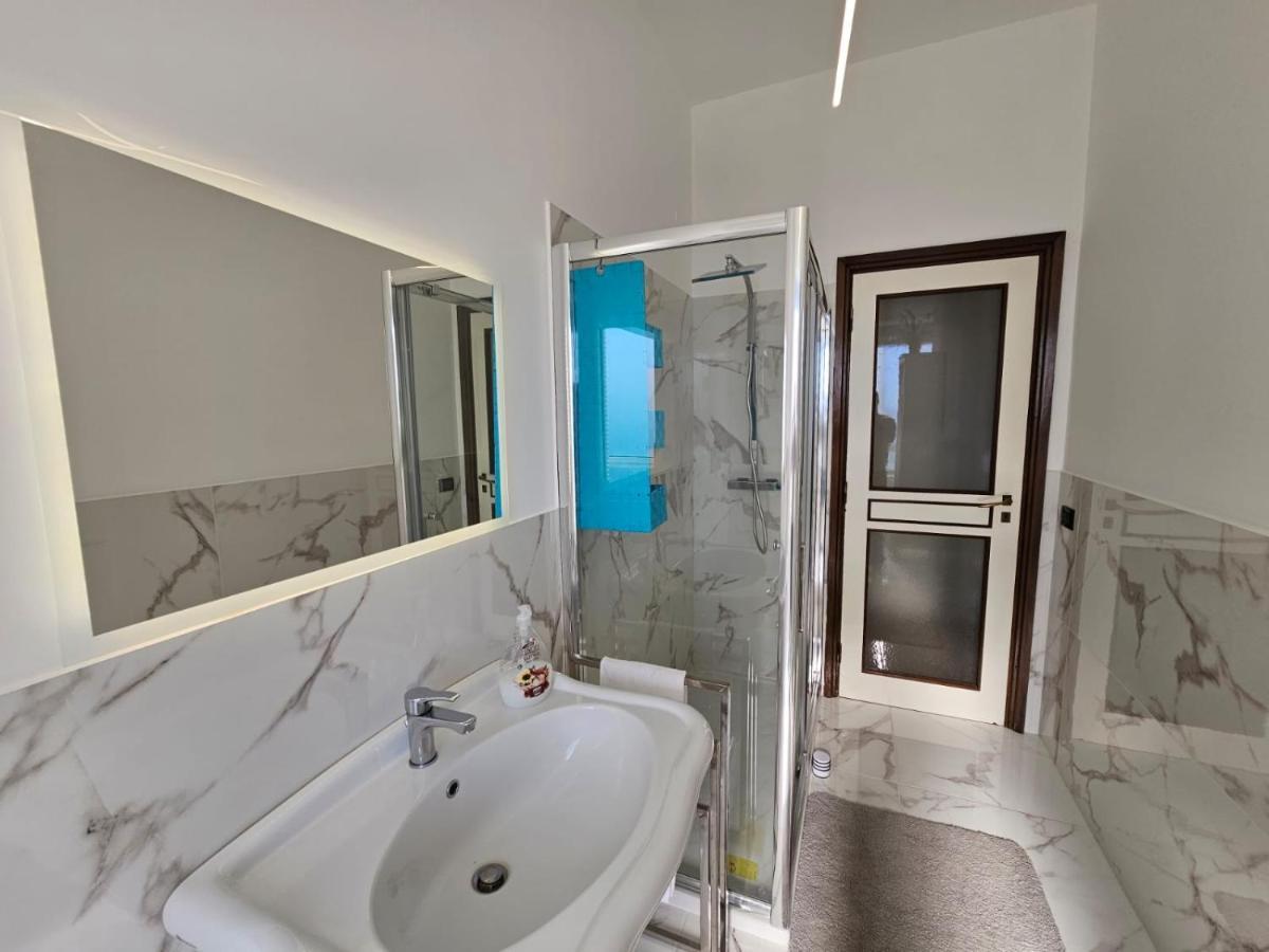Ferienwohnung La Finestra Sul Porto Genua Exterior foto