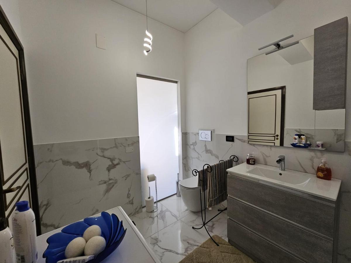 Ferienwohnung La Finestra Sul Porto Genua Exterior foto