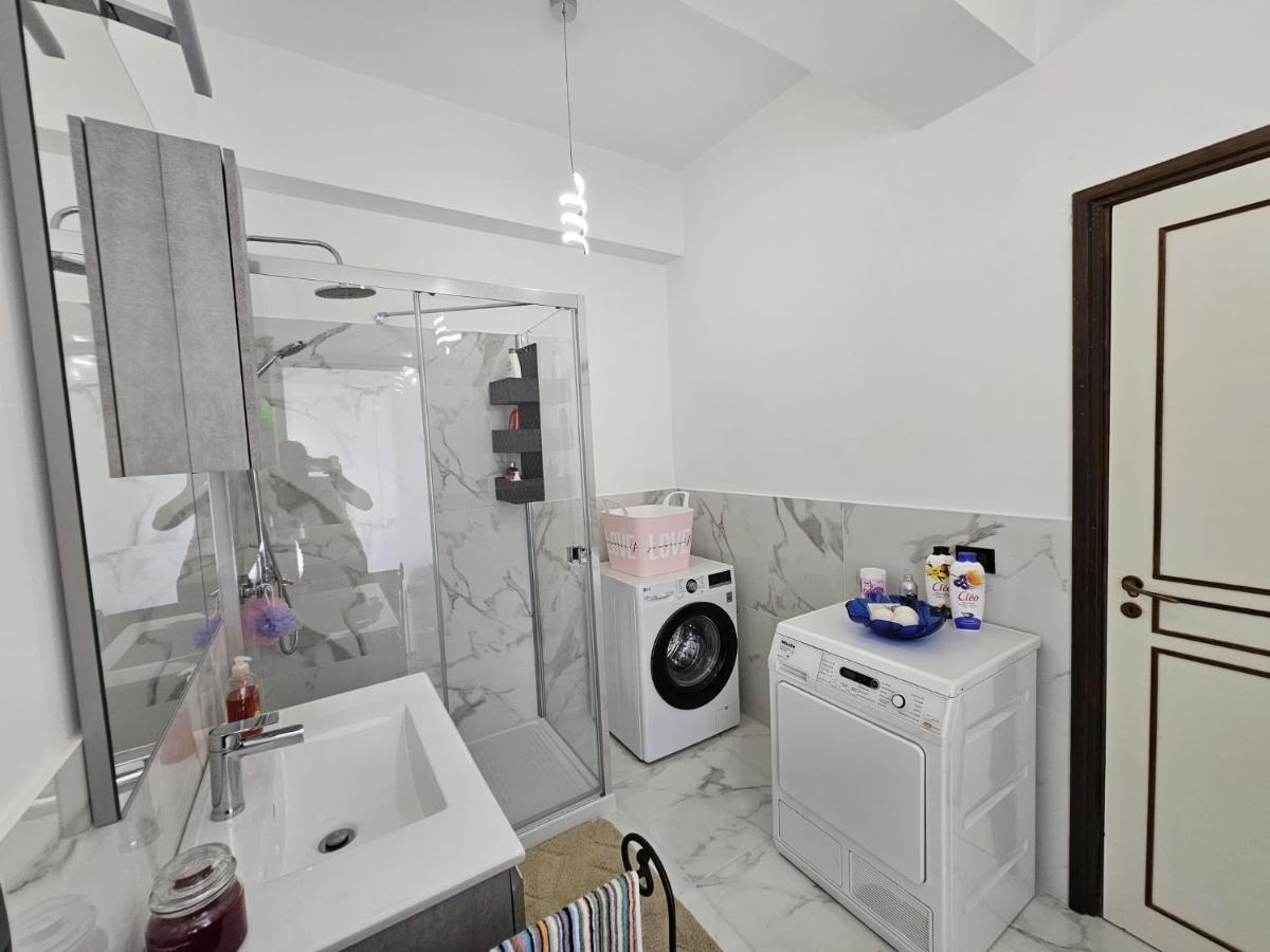 Ferienwohnung La Finestra Sul Porto Genua Exterior foto
